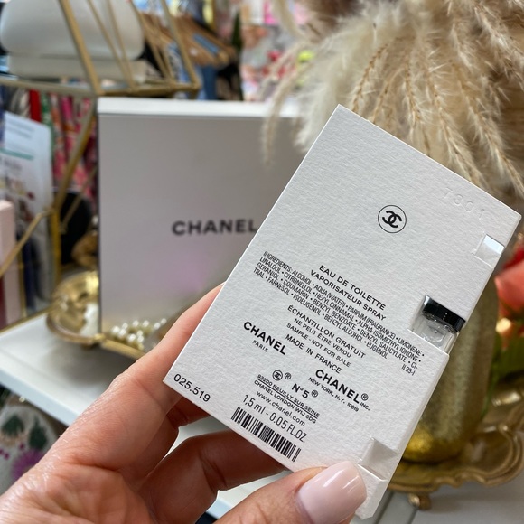 Chanel No. 5.  LEAU Chanel Paris - Picture 2 of 3